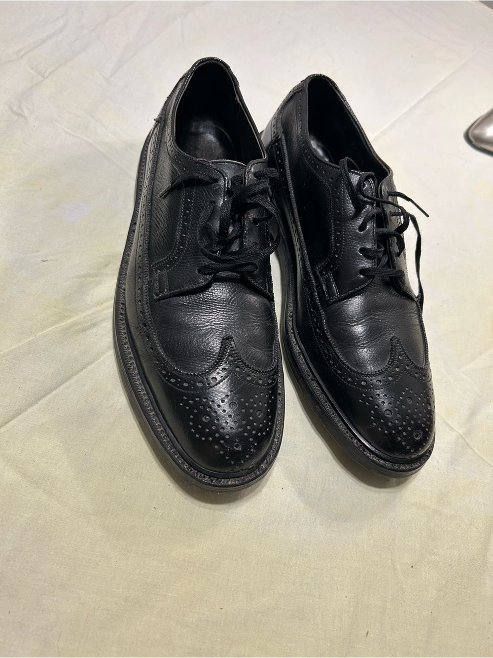 Biltrite  Black Leather Wingtip Derby Shoes - Classic Lace-Up Oxford Style